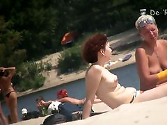 Boobs and asses of teen deep do nudist women shots by beach voyeur
