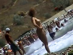 Real alone homw voyeur video of hot white discharge in hindi chicks showing off their bodies by the water