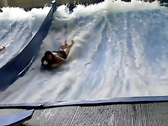 Sexy flowrider nena is one fine ass downblouse in the aquapark