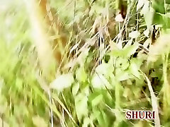 Przyjrzyj się na jej dupę w tej lichwy сюри wideo