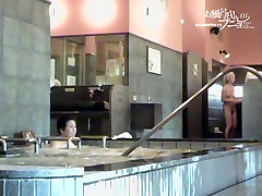 Japanese hairy pussies are exposed on the shower voyeur cam first time in dad 03057