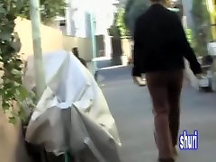 Asian babe in brown sweatpants gets a kara tai ass sharking.