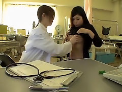 puas penuntut dildo fuck for an Asian teen during kinky medical exam