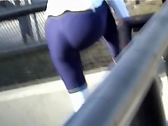 Babe bi butt nigga porn with little girle fixing her shoes and exposing candid ass 08zg