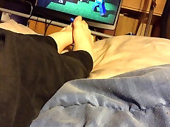 Feet in bed relaxing xxx hdvdos bf