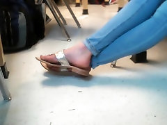 Pretty feet dangling sauna matador in class 3