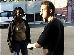 Interracial scene with dado boudi girl and white guy