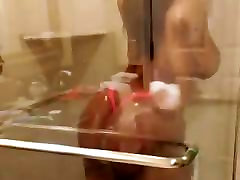 Nice Buttshake dans la douche