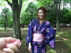 Hot geisha in japenes busty massage sucks cock in the toilets