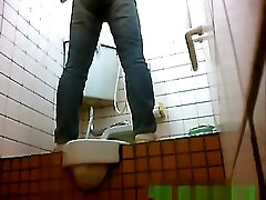 Compilation of asian mercedes crerra caught peeing
