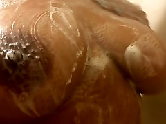 Meine Großen Natürlichen Seifenwasser Titten in der Dusche