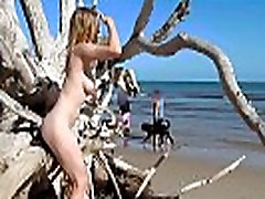 Beautifull girl nude photoshoot at beach Beautifull girl nude photoshoot at beach