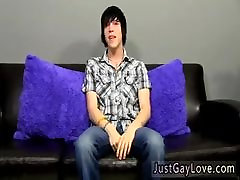 Boys and there gay kiss with another sex Boys and there gay kiss with another sex