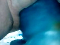 Pendeja de Rosario con su consolador enorme gigante azul Pendeja de Rosario con su consolador enorme gigante azul