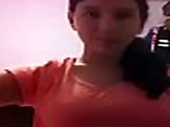 Desi indian school girl neha showing travesti sude bildigin boobs in red bra whatsapp leaked video Desi indian school girl neha showing travesti sude bildigin boobs in red bra whatsapp leaked video