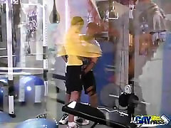 Gym Guys Blowjob Antics