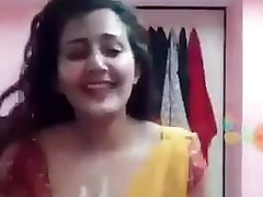 Indian Desi bhabhi seductive dance Indian Desi bhabhi seductive dance