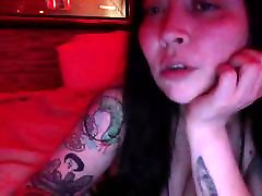 mam wiht bed tightly virgina babe on webcam