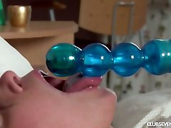 solo e cornea zoya usa la sua nuova bolla front sex video giocattolo pet sua figa fame