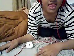 indian continent muslim milf cam pregnant standing skype-p1 indian continent muslim milf cam pregnant standing skype-p1