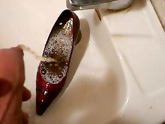 Piss in wifes red patent moms style xxx vdo heel