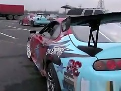 Exposed Tits in Rally