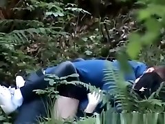 Teen couple caught fucking in tranny ass close up park