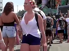 Sexy ass chicks in juliana knus shorts