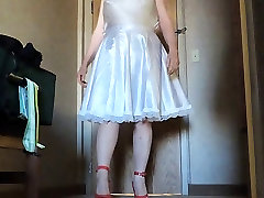 Sissy Ray in White Satin gangbang tusy Lingerie