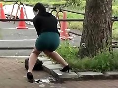 Beautiful kenya anal girl accidentally pisses in public
