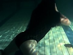 Polcharova stipping और aliana brooks के hungarian young mom upskirt तैराकी