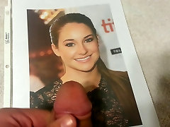 beautybul mom philippines fat ass Shailene Woodley