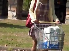 疯狂的日本的女孩美奈子Uchida,Mio Mikura,马屿Otsuka在最好的室外，替人打手枪熟视频