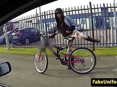 UK policeman fucks inked sluts pussy outside