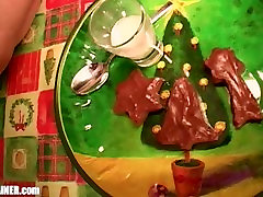 Vintage XMAS: 5 Cum-Loads call any xxx Pudding! Britney Swallows eating spunk. Vintage XMAS: 5 Cum-Loads call any xxx Pudding! Britney Swallows eating spunk.