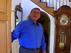 Don Hollywood Loves To Stuff His Cock Inside The Babysitter