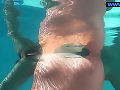 Micha Gantelkina does naked deep ass rimming out in the water