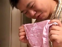 美妙的日本的女孩美奈子Konno在异国情调的大奶子,内衣熟剪辑