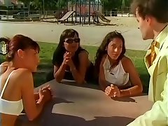 incroyable de petits seins, sexe de groupe adulte clip