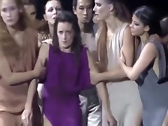 smal fils on Stage 132 Sasha Waltz in Berlin