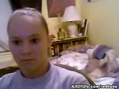 Girlfriend spreading her moms of japam com on webcam