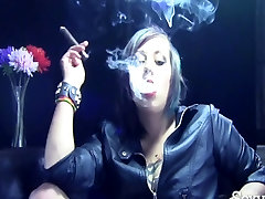 Cigar bbc on lela star live club show - Punk Rock Blonde Smokes a Cigar