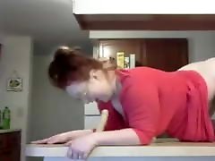 Chubby strip faked Sucks Dido on Countertop