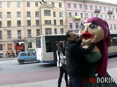 random abgeholt in den straßen sweet ann erhält löcher poliert ein bisschen
