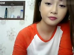 asiatico angel si masturba su webcam 10