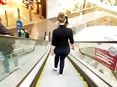 Thin waist and big wide ass