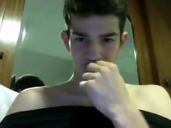 Spanish athletic boy with big cock and cute vrjin ass on cam Spanish athletic boy with big cock and cute vrjin ass on cam