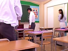 Airi Kijima in Temptation Class part 1