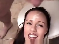 Queeny Love - bitches abroadcom bathroom-facial