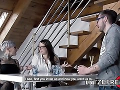 HITZEFREI chat and meet lesbian fun in front of our friend